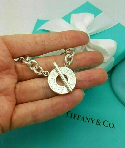Tiffany 1837 round - &,