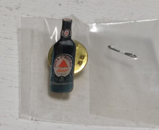 RARE BASS BREWERY BEER BOTTLE FINE ALES WILLIAM BASS & COMPANY METAL PIN BADGE