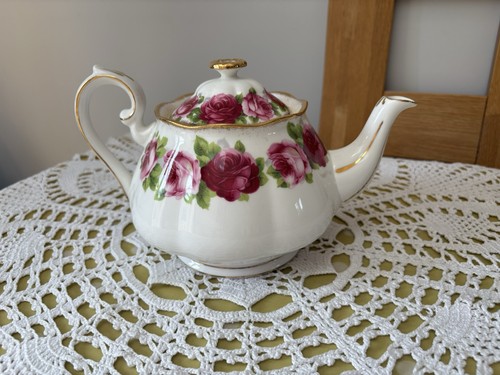 Royal albert old english - royal,