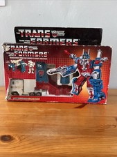 Vintage Classic Toys: Transformers 1985 Heroic Autobot City Commander Magnus Toy