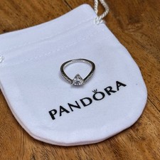 Pandora Wavy Pavé Heart Ring