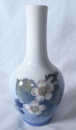Royal copenhagen vase - royal,
