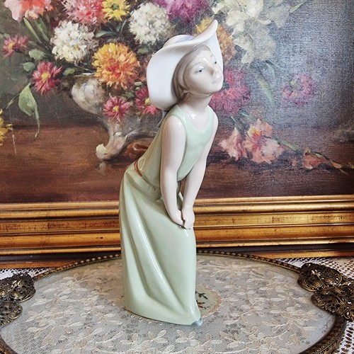 Vintage lladro curious girl - lladro,