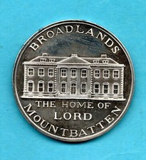 LARGE MEDAL / MEDALLION