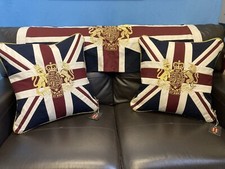 Royal Crest Vintage Union Jack Pair Of Cushions (Vintage White 18x18 Inch)