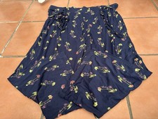 Ladies Capsule Navy Blue Floral Design Wide Leg Cropped Trousers, Size 26