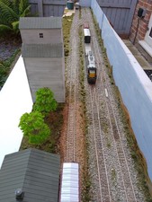 HO/ 00 Gauge Model Railway shelf Layout, 1ft x 8ft portable 