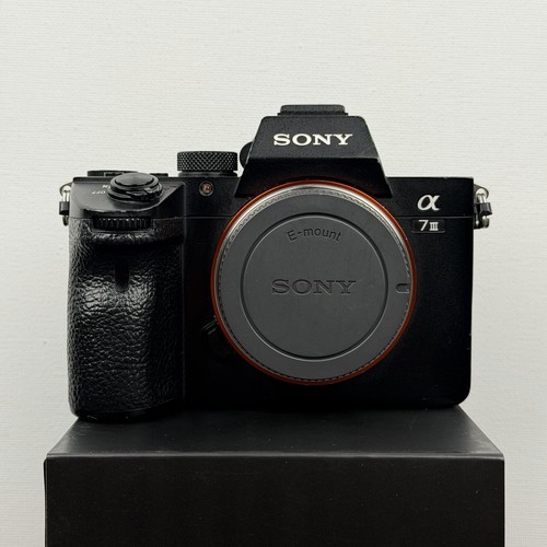 Sony iii mirrorless - sony,