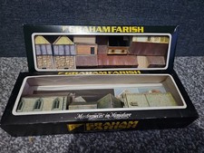 Graham Farish Buildings Sets:  No.9506 Church & No.9525 Water Tower Buildings