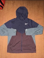 Nike UV Windrunner- Burgundy