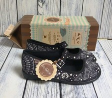 Hot Chocolate Design "Fallen