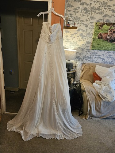 Wedding dress never been - wedding,