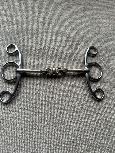 Neue schule elevator - schule, lozenge
