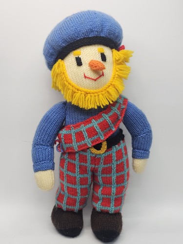 Hand knitted scots doll - hand,