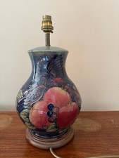 Classic Moorcroft table lamp -