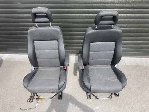 Captain fixed seats - , with