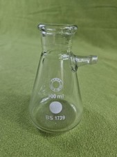 .LABORATORY PYREX GLASS FLASK with SIDE TUBE 100 ml.BS1739