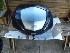 Givi V47 top box in black with silver alloy plate comes with 2 keys monokey