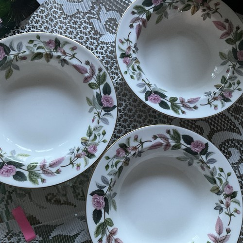 Wedgewood hathaway rose soup - wedgewood,