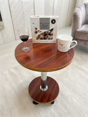 Vintage round wooden side - 🌟,