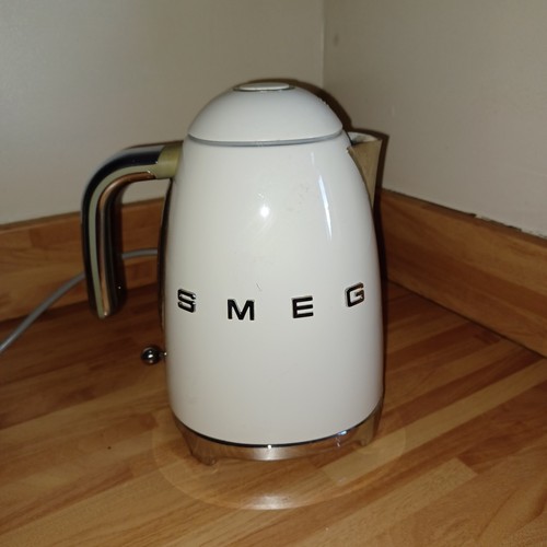 Smeg cream kettle klf03pkuk - cream,