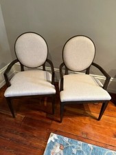 Ovale Arm Chairs