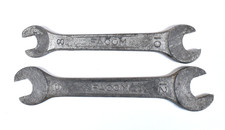 2 Vtg FACOM Metric Spanner