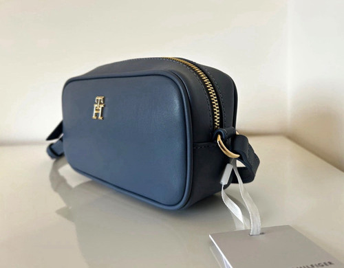Tommy hilfiger camera - tommy,