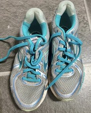 Brooks Medium (B) Launch 4