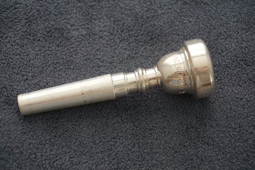 Vincent bach trumpet - bach,