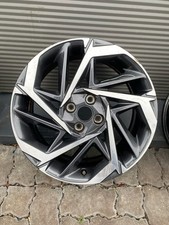 1x Genuine Hyundai i20 MK3