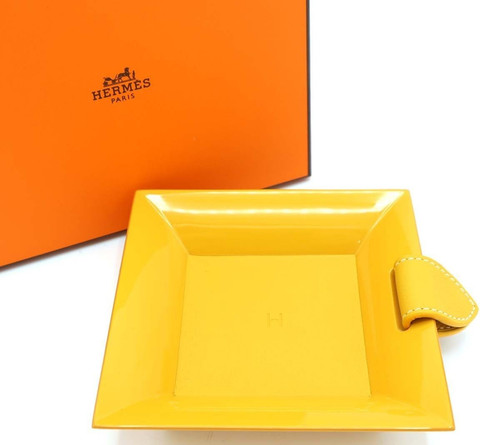 Hermes vid posh atrium - hermes,