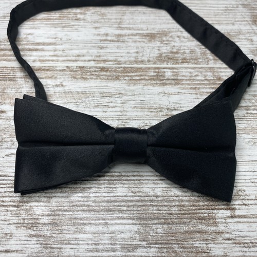 Black adjustable pre - black, tied