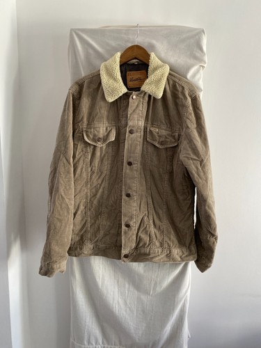 Levi brown corduroy trucker - levi's,