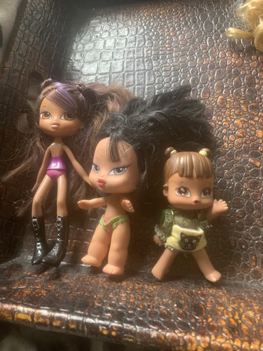 Bratz dolls minis - dolls,