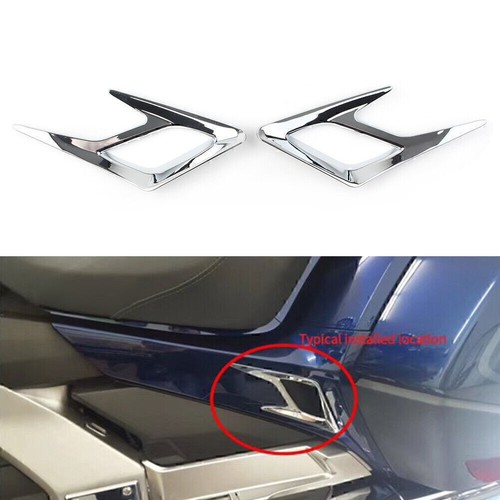 Rear fender vent trim - rear,