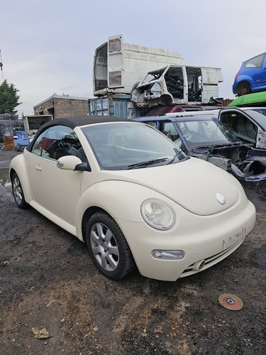 Beetle cabriolet wheel - beetle, nut