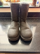 UGG Classic Short Leather