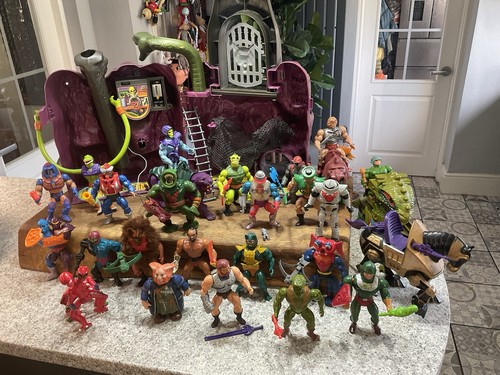 Vintage man motu - rare, snake