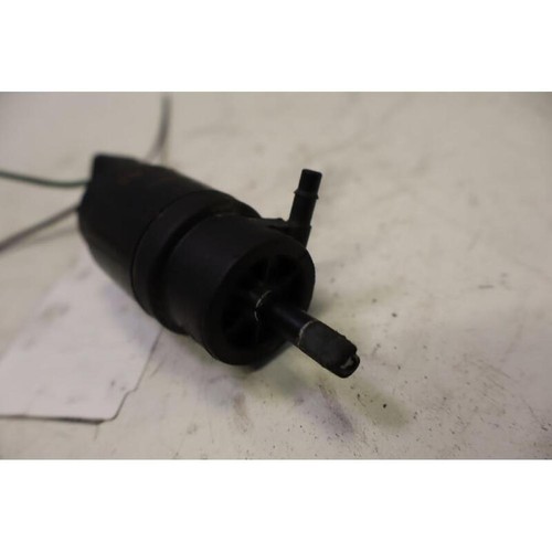 Front windscreen wiper pump - front,