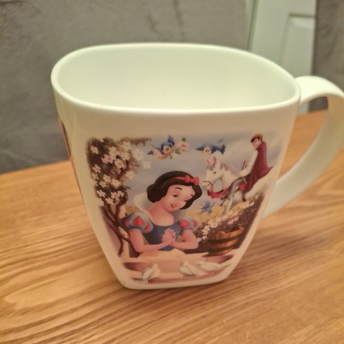Disney store exclusive limited - disney,