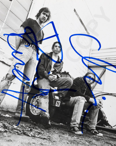 Nirvana autographed 8x10 photo - nirvana,