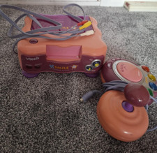 Pink VTECH V Smile Kids Tv Learning System Console with 6games  & Controller