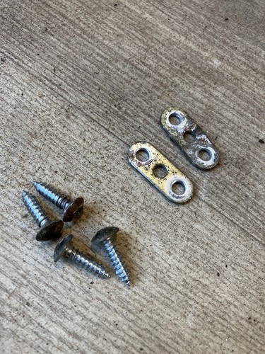 Front axle fixings - front,
