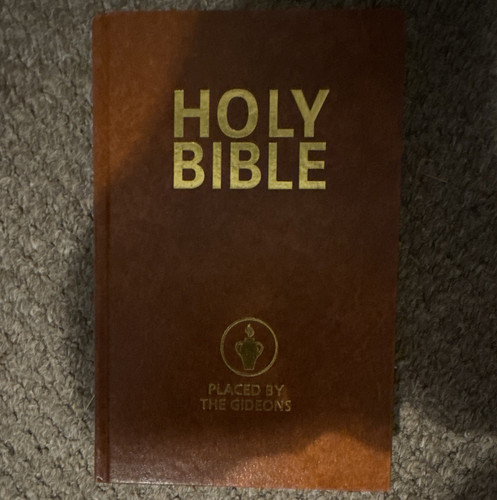 Holy bible new international - holy,