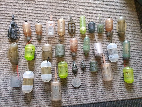 Assorted swim feeders - x,