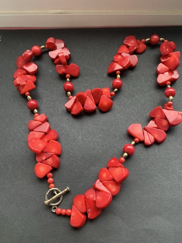 Red coral bead - red,