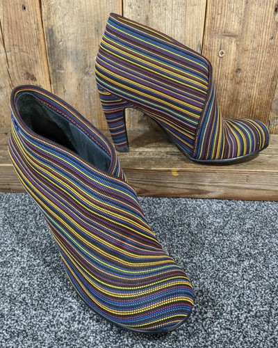 United nude fold rainbow - nude,