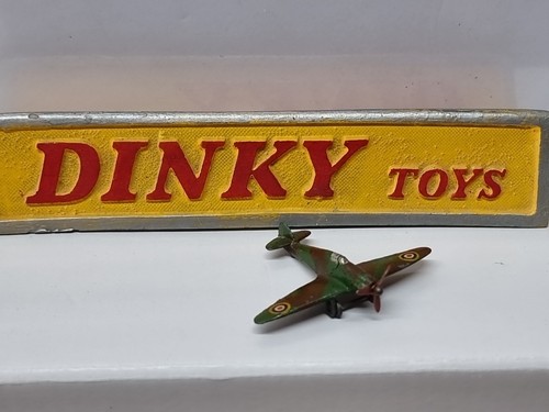 Dinky toys aircraft - toys, no