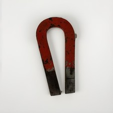 Horse shoe magnet lovely old